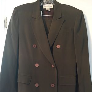 2 piece Jones New York Olive.